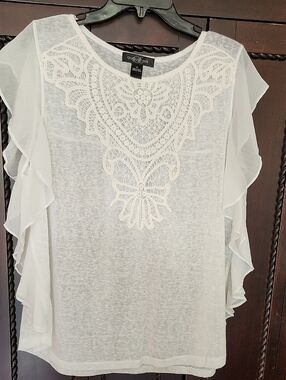 August Silk White Lace Appliqué Flutter Sleeve Top